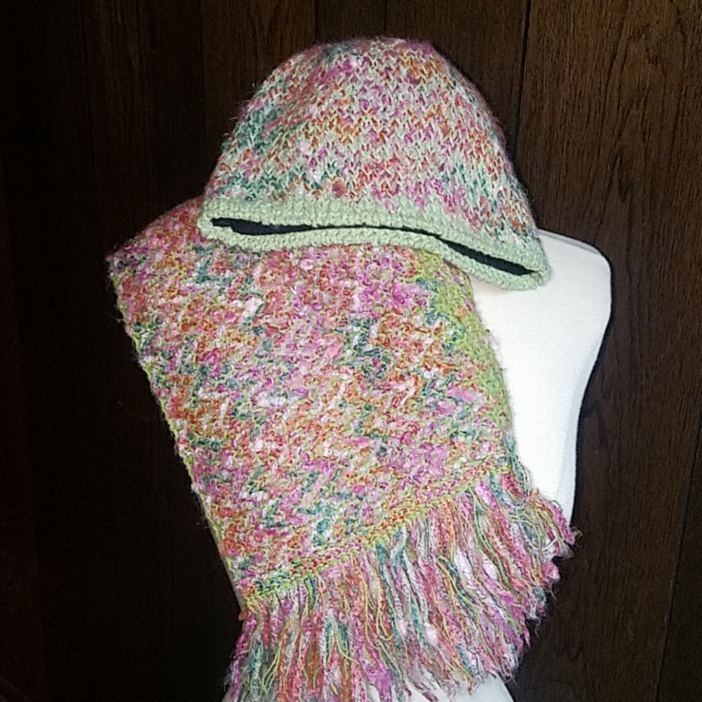 Hat and scarf set